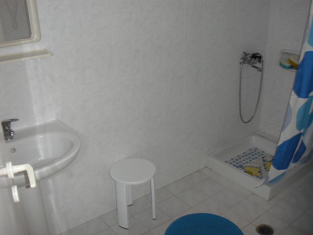 Eleftheria Studios And Apartments Acharavi  Habitación foto